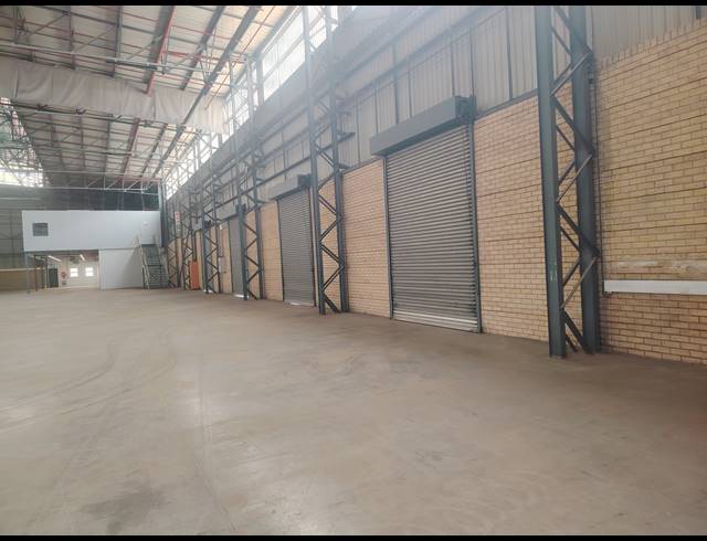 5,861M² WAREHOUSE TO LET IN GOSFORTH PARK